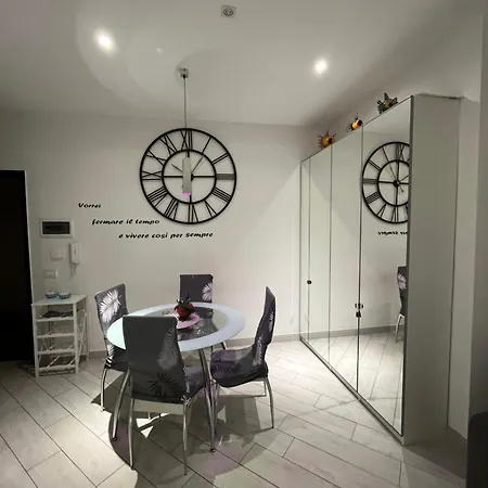 Lägenhet Casa Di Amos Con Parcheggio Privato